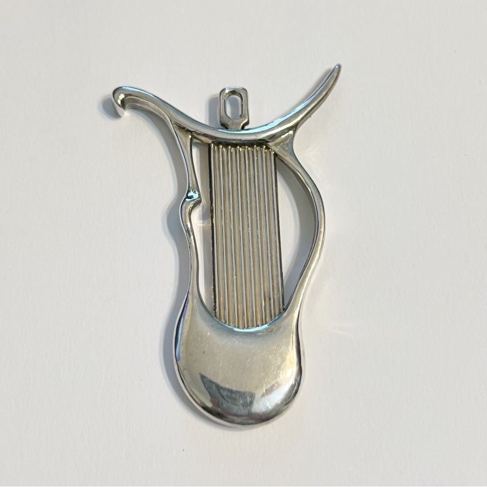 Collectible Kennedy Center Lyre Shaped Souvenir Pendant